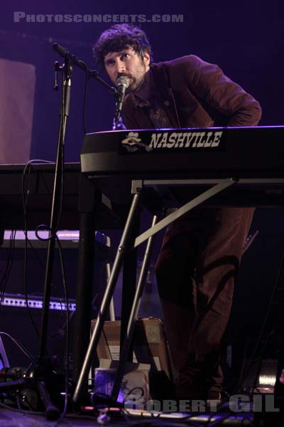 GRUFF RHYS - 2011-03-04 - PARIS - Cafe de la Danse - 